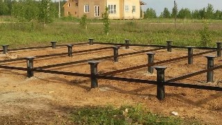 Установка и монтаж - винтовые сваи в Феодосии для свайного фундамента дома. Цена от 2061 руб - видео закручивание